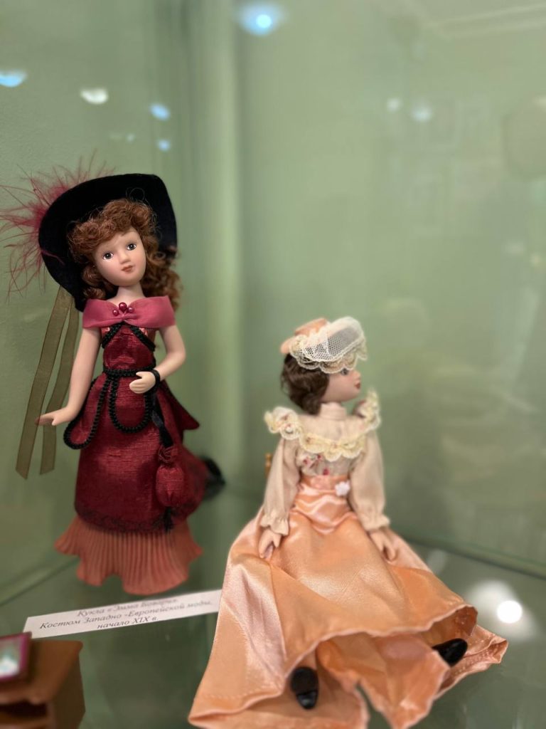 Коллекция кукол "Дамы эпохи"