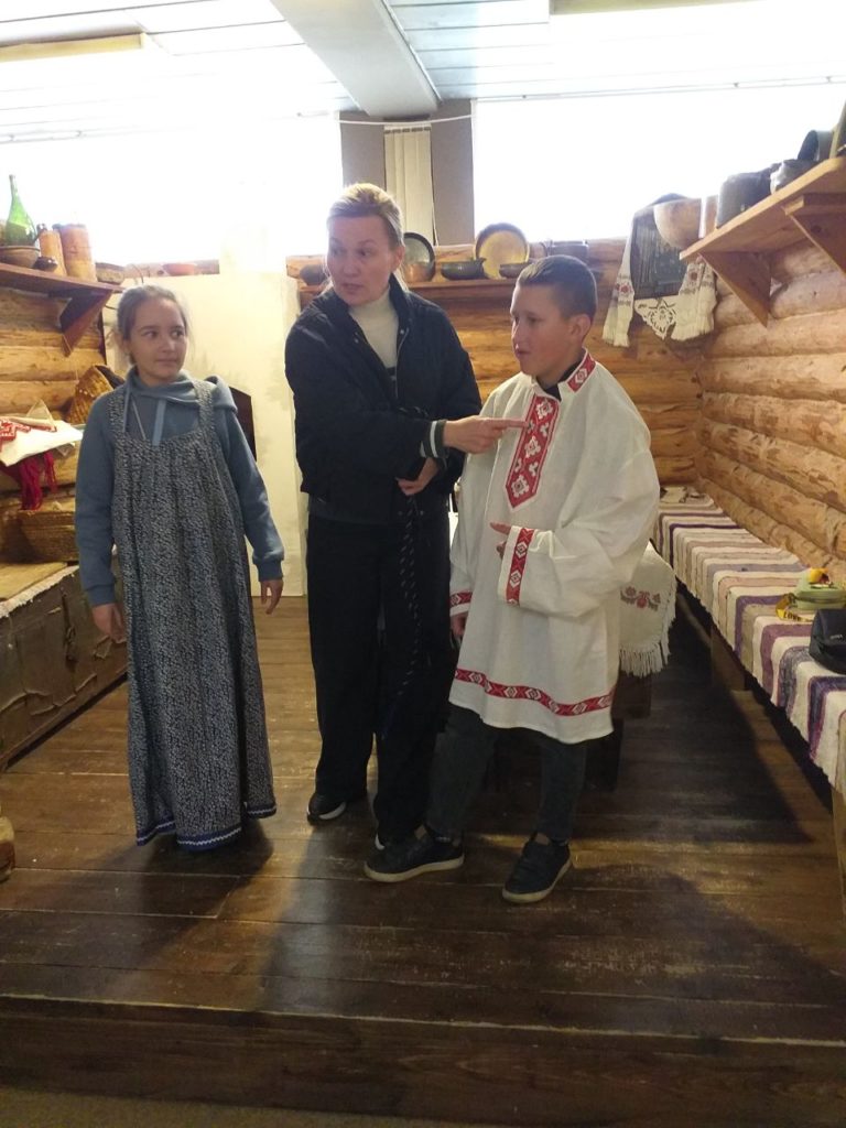 Урок-экскурсия «Мир русской деревни»